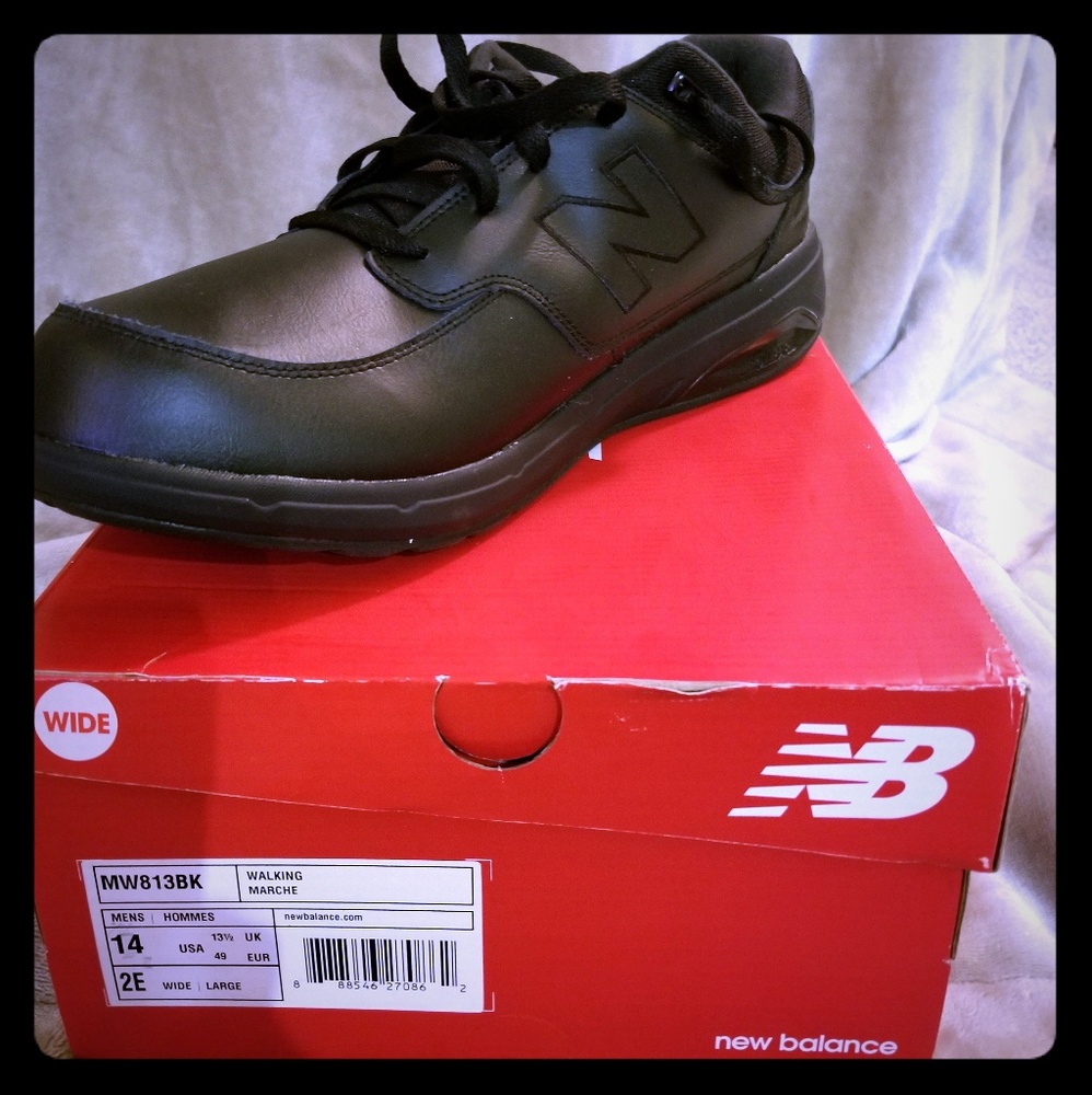 New Balance MW813BK